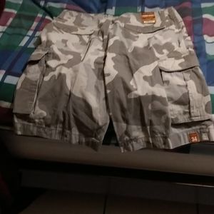 Camo shorts 34